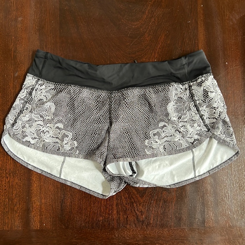 Excellent condition Lululemon speeds!